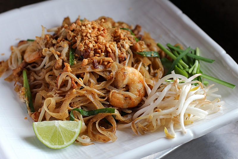 Must Things to Eat in Thailand - Pad Thai